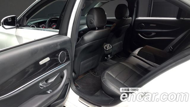 Mercedes-Benz E-Class E220d Avantgarde