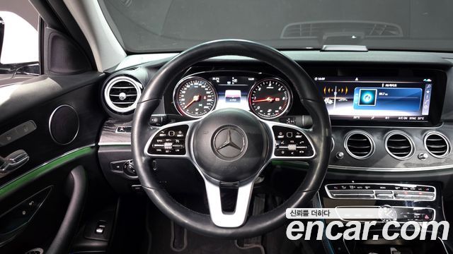 Mercedes-Benz E-Class E220d Avantgarde