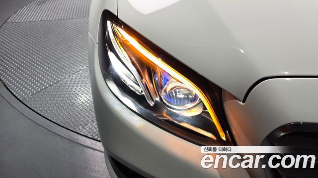 Mercedes-Benz E-Class E220d Avantgarde