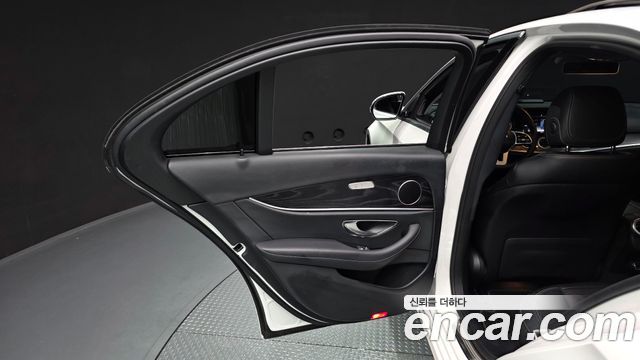 Mercedes-Benz E-Class E220d Avantgarde