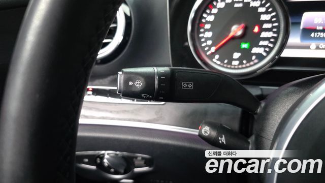 Mercedes-Benz E-Class E220d Avantgarde