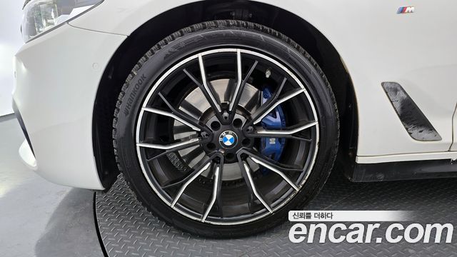 BMW 5-Series 530i xDrive M Sport Package Plus