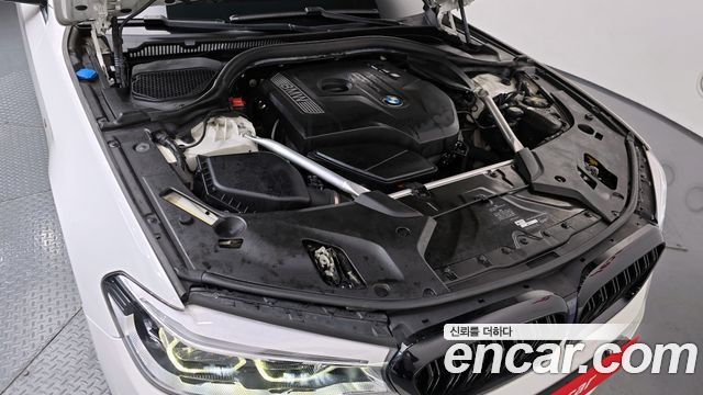 BMW 5-Series 530i xDrive M Sport Package Plus