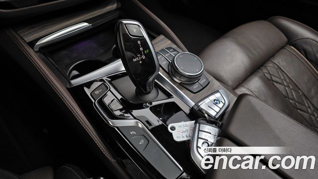 BMW 5-Series 530i xDrive M Sport Package Plus