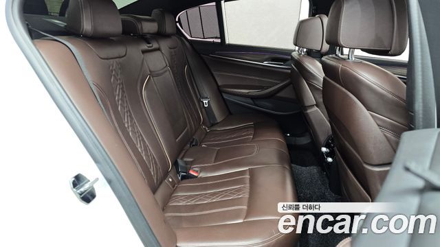 BMW 5-Series 530i xDrive M Sport Package Plus