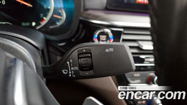 BMW 5-Series 530i xDrive M Sport Package Plus