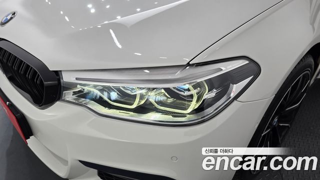 BMW 5-Series 530i xDrive M Sport Package Plus