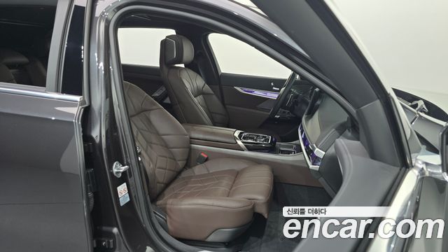 BMW 7-Series 740d xDrive Design Pure Excellence