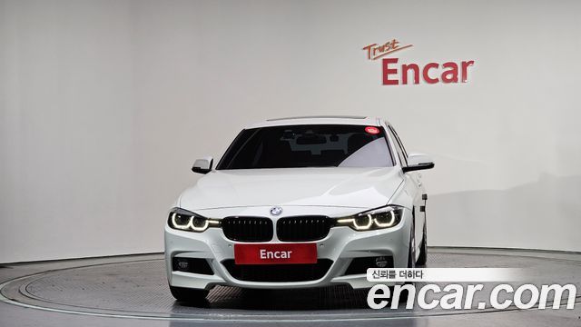 BMW 3-Series 330i M Sport Shadow