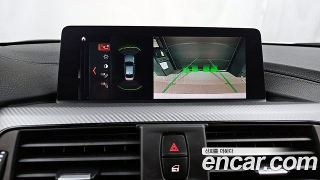 BMW 3-Series 330i M Sport Shadow