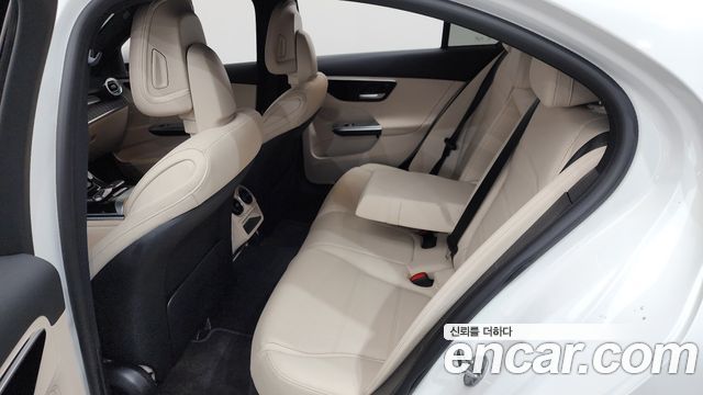 Mercedes-Benz C-Class C300 4MATIC Avantgarde