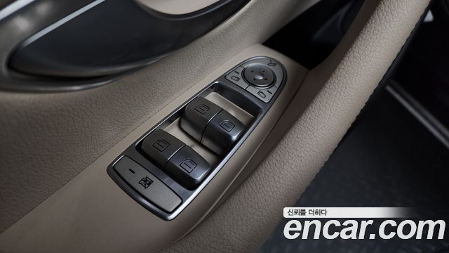 Mercedes-Benz E-Class E220d 4MATIC Avantgarde