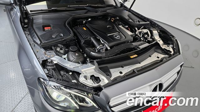 Mercedes-Benz E-Class E300 Avantgarde