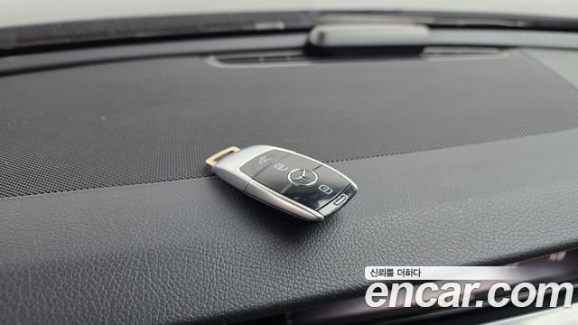 Mercedes-Benz E-Class E300 Avantgarde