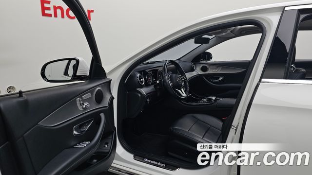 Mercedes-Benz E-Class E300 Avantgarde