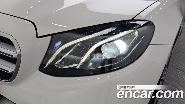 Mercedes-Benz E-Class E300 Avantgarde