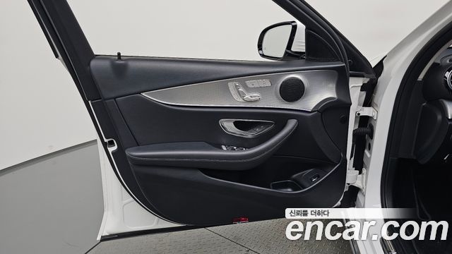 Mercedes-Benz E-Class E300 Avantgarde