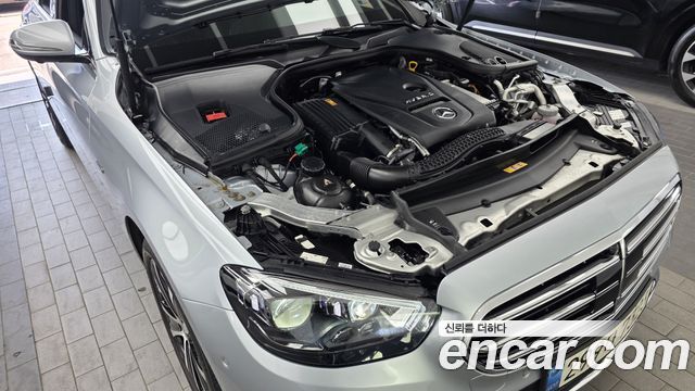 Mercedes-Benz E-Class E300e 4MATIC Exclusive
