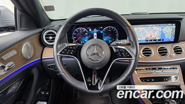 Mercedes-Benz E-Class E300e 4MATIC Exclusive