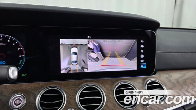 Mercedes-Benz E-Class E300e 4MATIC Exclusive