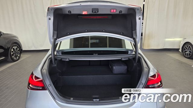 Mercedes-Benz E-Class E300e 4MATIC Exclusive