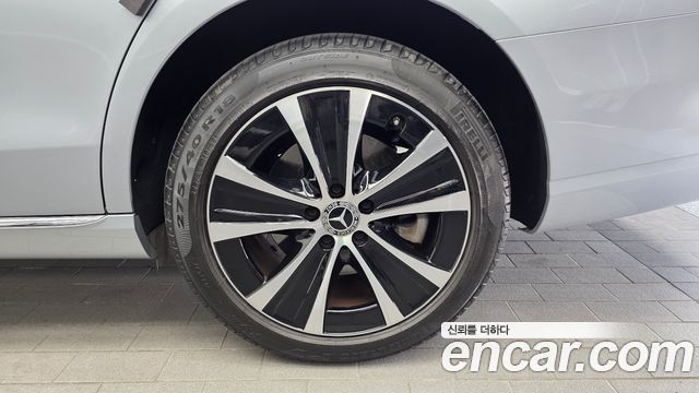 Mercedes-Benz E-Class E300e 4MATIC Exclusive