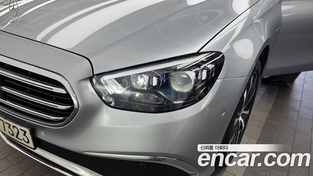 Mercedes-Benz E-Class E300e 4MATIC Exclusive