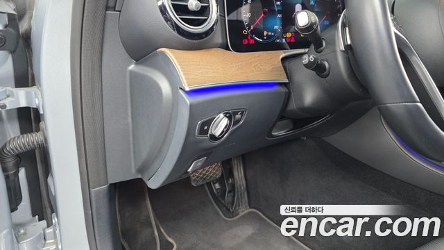 Mercedes-Benz E-Class E300e 4MATIC Exclusive