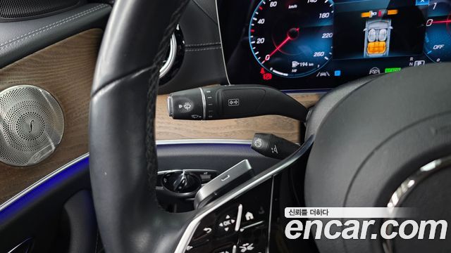 Mercedes-Benz E-Class E300e 4MATIC Exclusive