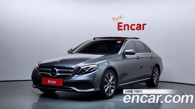 Mercedes-Benz E-Class E300 4MATIC Avnatgarde