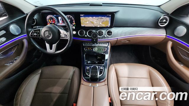 Mercedes-Benz E-Class E300 4MATIC Avnatgarde