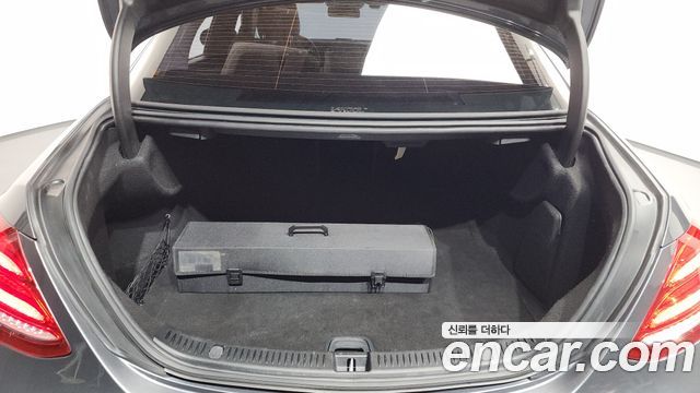 Mercedes-Benz E-Class E300 4MATIC Avnatgarde