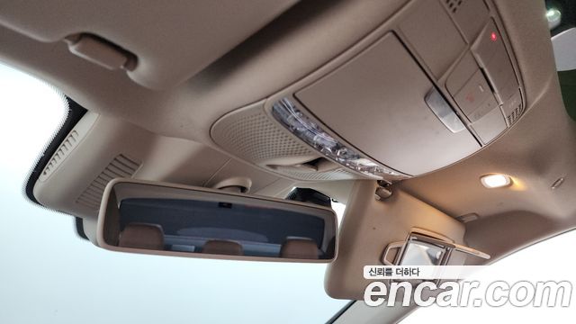 Mercedes-Benz E-Class E300 4MATIC Avnatgarde