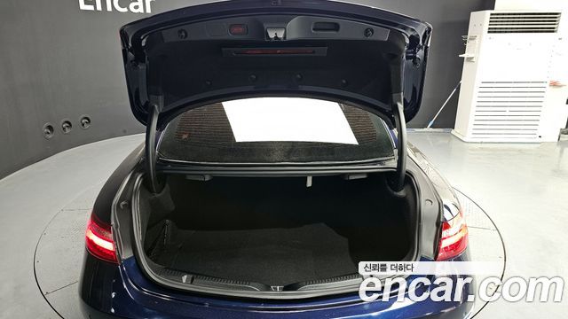 Mercedes-Benz E-Class E220d Coupe