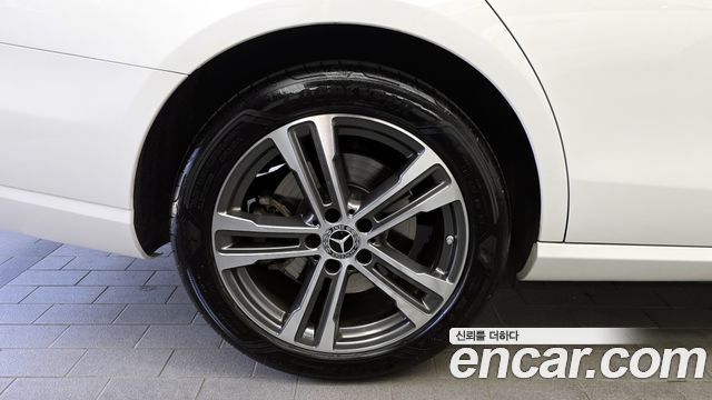 Mercedes-Benz E-Class E350 4MATIC Avantgarde