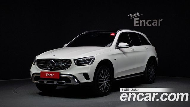 Mercedes-Benz GLC-Class GLC300e 4MATIC