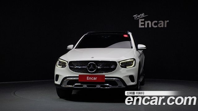 Mercedes-Benz GLC-Class GLC300e 4MATIC