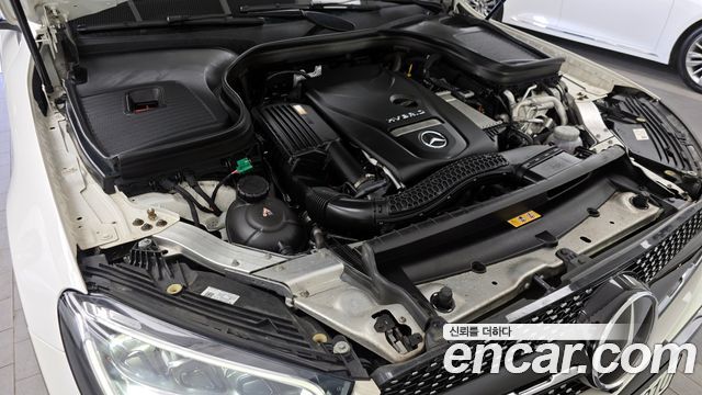 Mercedes-Benz GLC-Class GLC300e 4MATIC