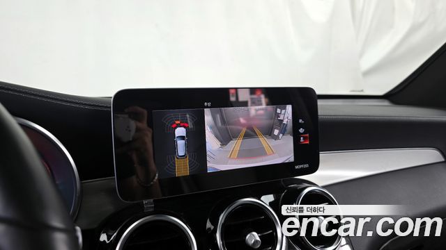 Mercedes-Benz GLC-Class GLC300e 4MATIC