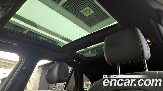Mercedes-Benz GLC-Class GLC300e 4MATIC