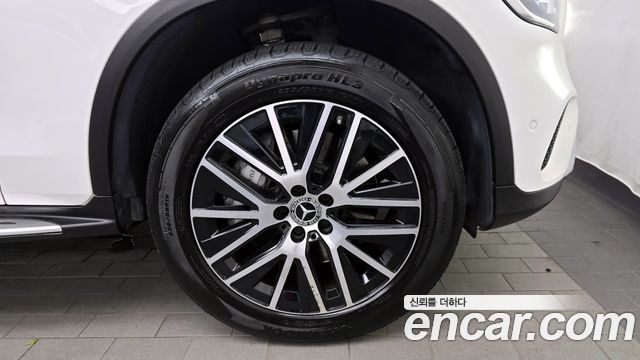 Mercedes-Benz GLC-Class GLC300e 4MATIC
