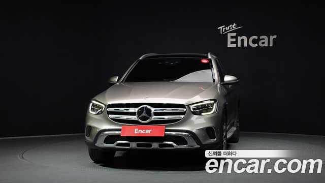 Mercedes-Benz GLC-Class GLC300e 4MATIC