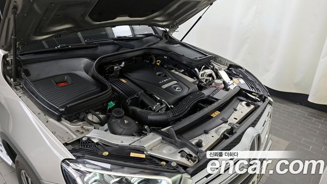 Mercedes-Benz GLC-Class GLC300e 4MATIC