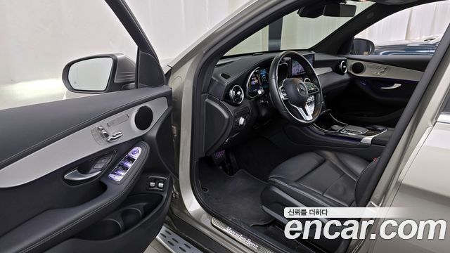 Mercedes-Benz GLC-Class GLC300e 4MATIC