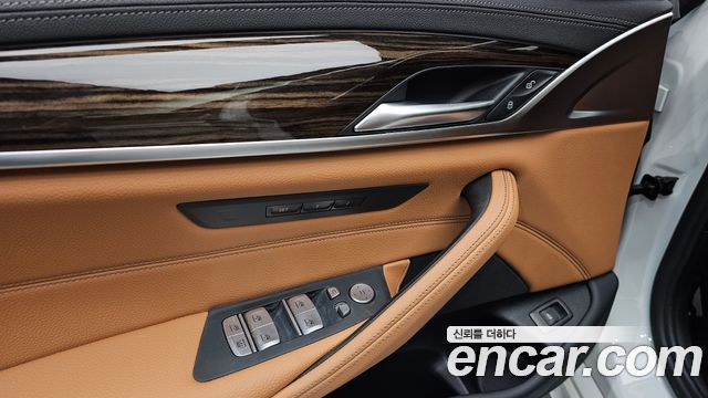 BMW 5-Series 520i M Sport