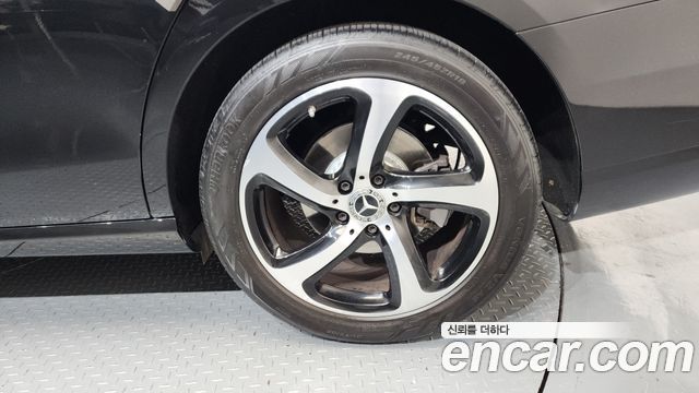 Mercedes-Benz E-Class E250 Avantgarde