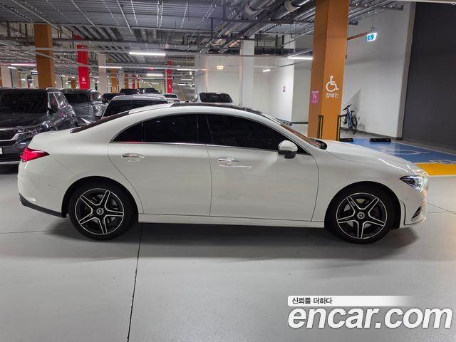 Mercedes-Benz CLA-Class CLA250 4MATIC