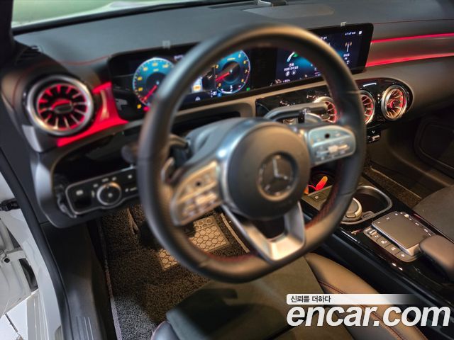 Mercedes-Benz CLA-Class CLA250 4MATIC