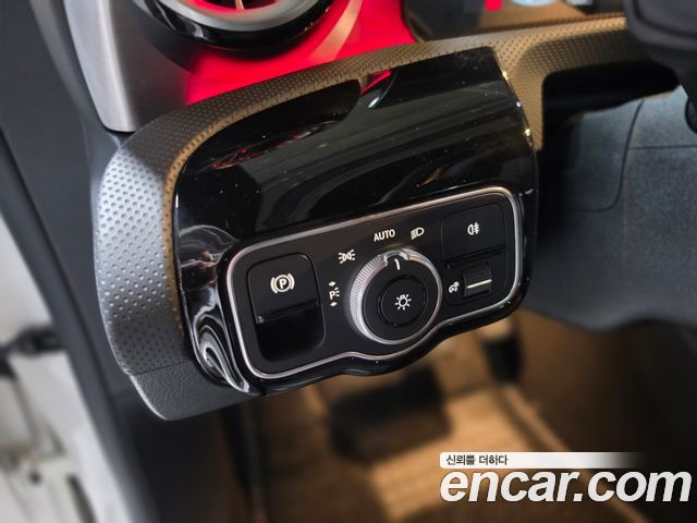 Mercedes-Benz CLA-Class CLA250 4MATIC