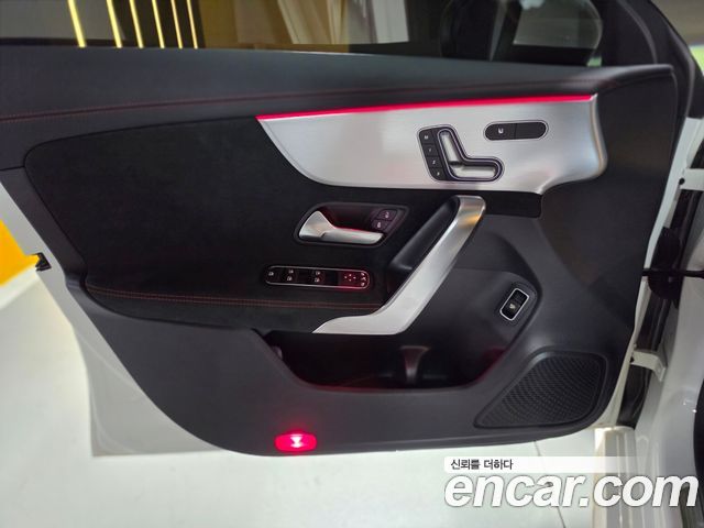 Mercedes-Benz CLA-Class CLA250 4MATIC
